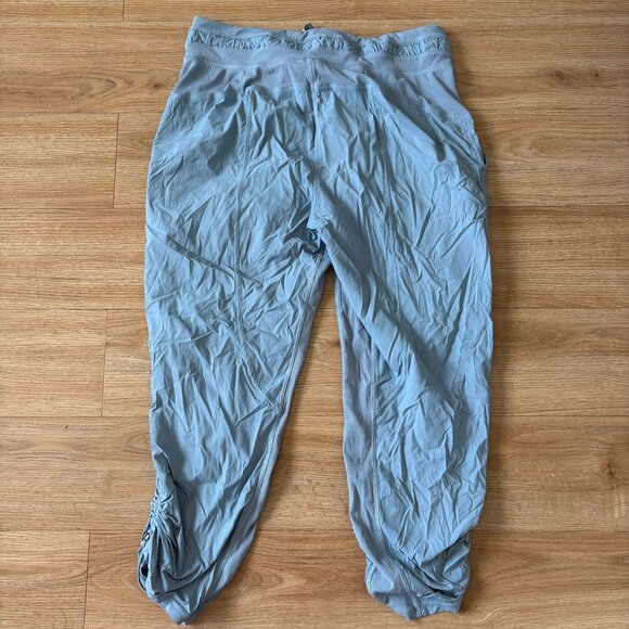Lululemon Athletic Dance Studio MR Cropped Pants Belgian Blue Women’s Sz 10 - Picture 2 of 12